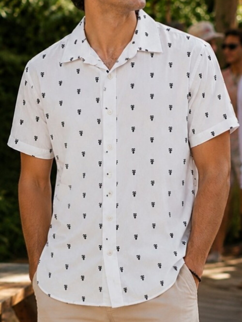 Kenneth Cole White Aand Black Print Button Down Short Sleeve Shirt